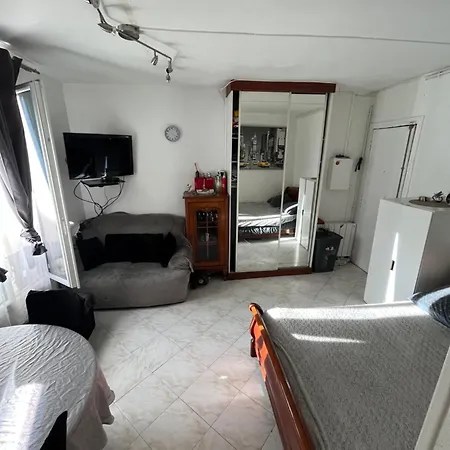 Apartamento Studio Au Coeur De Montmartre París
